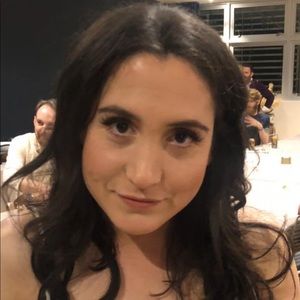 Meet your Posher, Stacey